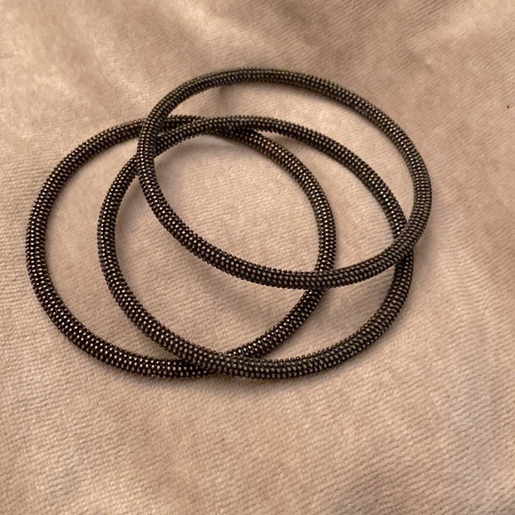 ✅Set of 3  textured metal antique brass / black oxidized finish bracelets. - Picture 2 of 2